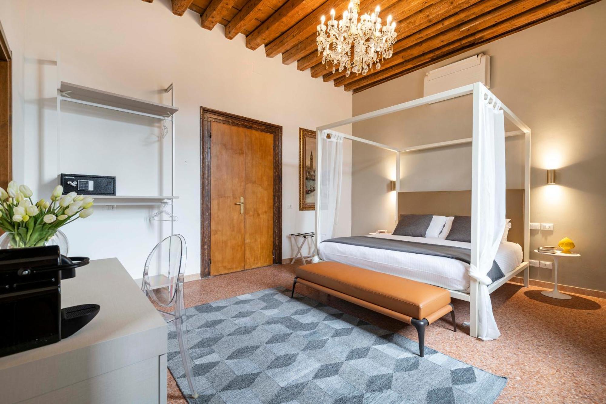 Vivaldi Suites R&R Venice Exterior photo